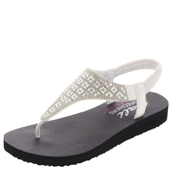 🆕 Cali from SKECHERS YOGA FOAM! White and Black Women's Sandals! 💥 - Picture 1 of 10
